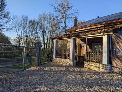 Charmante maison de deux chambres avec grand jardin et terrain