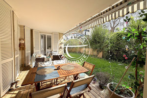 APPARTEMENT 5 PIECES 3 CHAMBRES 147 M² TERRASSE ET JARDIN PRIVA