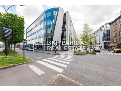 Bureaux 2325 m²