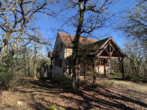 Grande maison sur un magnifique domaine