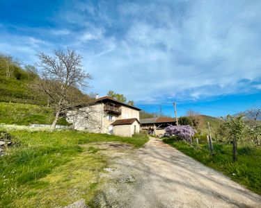 Ancienne maison bourgeoise en 3 habitats