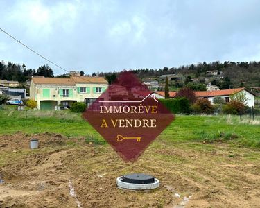 Terrain 711 m² Vinzieux