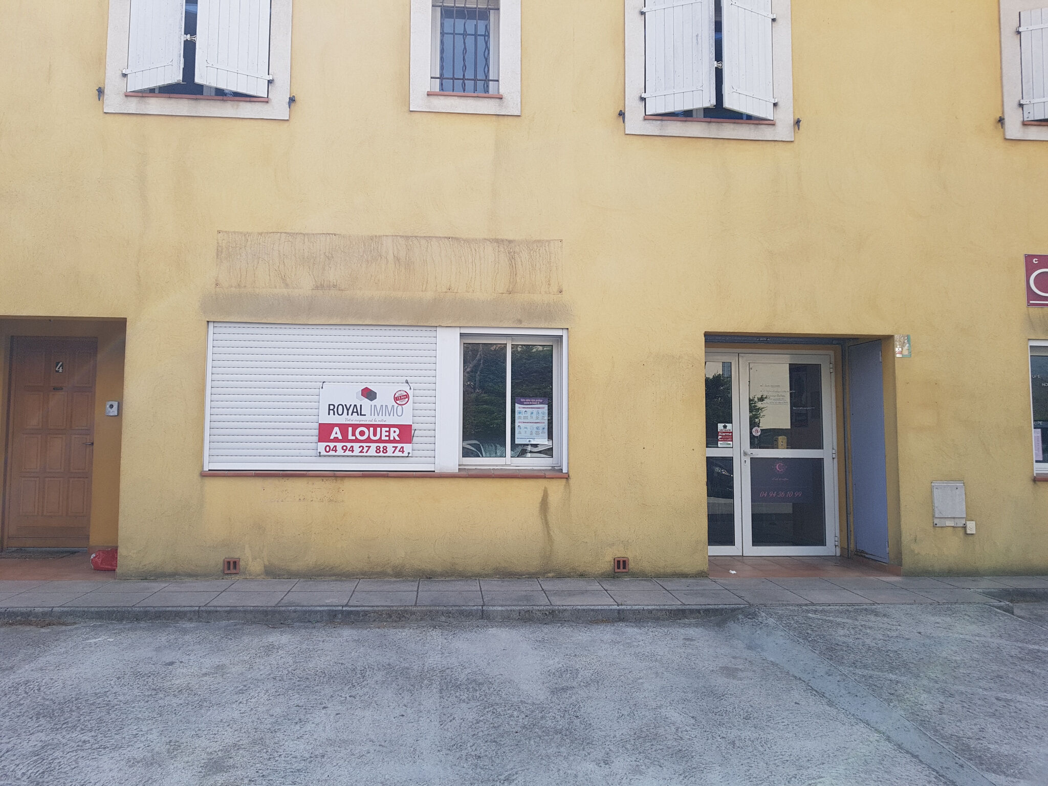 Location Local commercial 25 m² à La Crau 730 € CC /mois