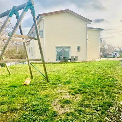 MAISON DE 200 M2 SUR UN TERRAIN DE 800 M2