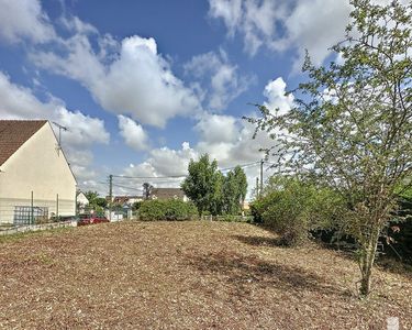 Terrain constructible 803 m²