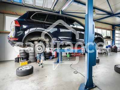 Dpt Loire Atlantique (44), à vendre proche de NOZAY Garage/Station service