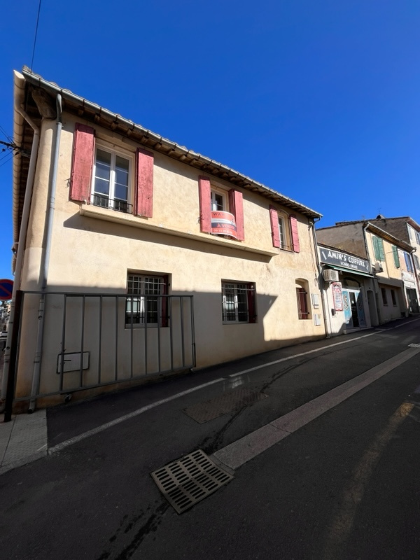 VENTE IMMEUBLE 3 APPARTEMENTS - 30600 VAUVERT