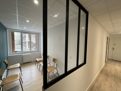 Immobilier professionnel Location Orléans  62m² 610€