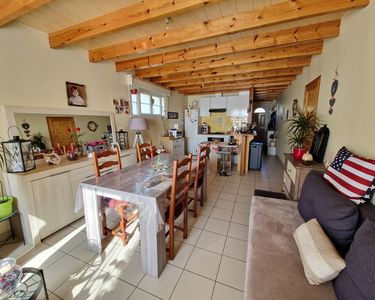 Une maison semi-mitoyenne (louée) de 55,6 m