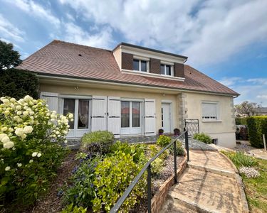 Spacieuse maison familiale de 148 m² en plein centre de TOURY