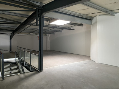 Local commercial 277 m²