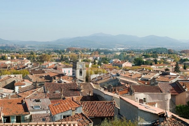 Maison 2 niveaux à Rocbaron VENTE A TERME 10 ANS