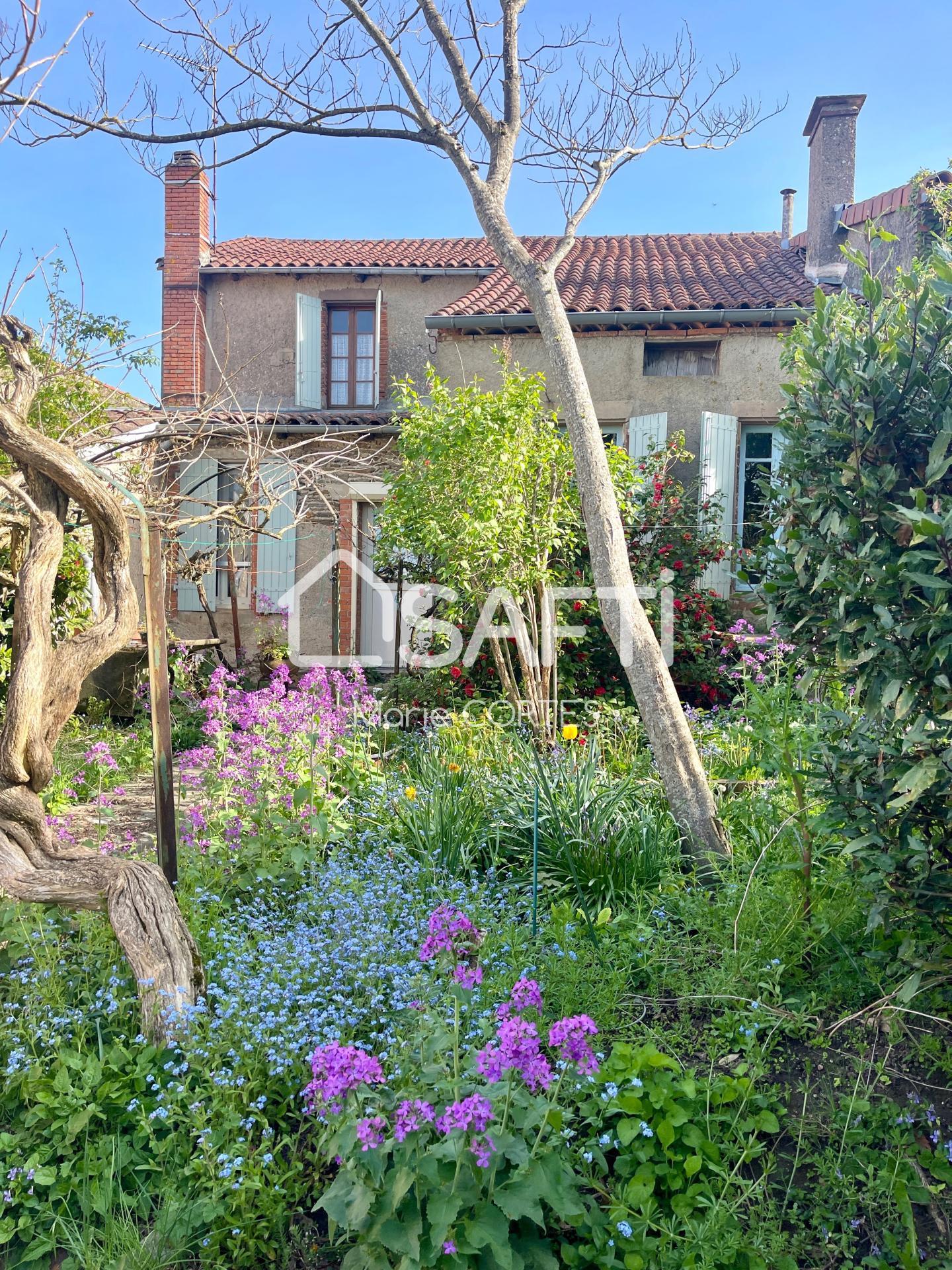 Maison avec jardin de curé