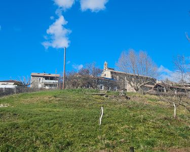 Maison avec gîtes et terrain de 7.397m²