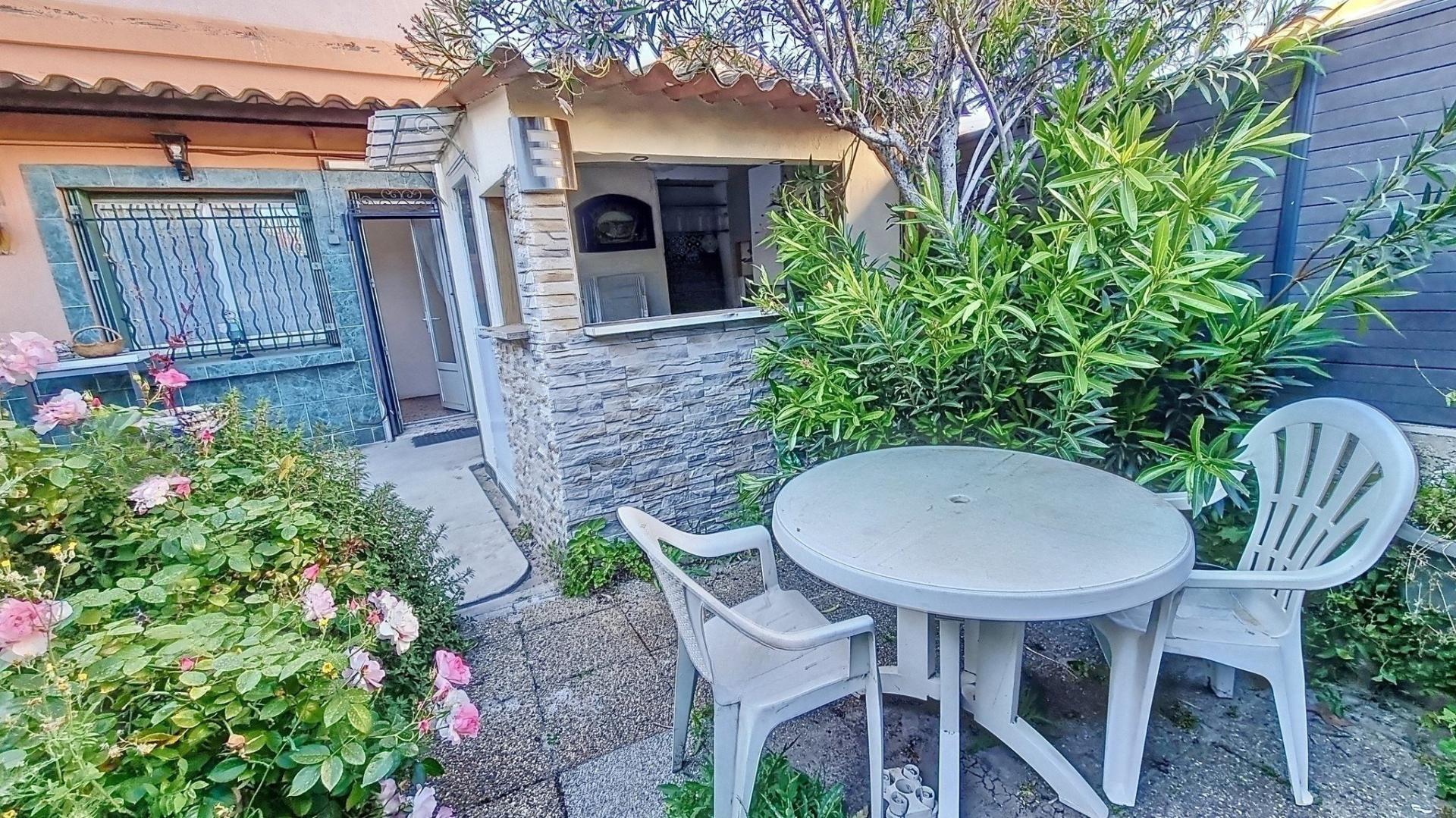 Magnifique bas de maison avec jardin sur St Loup 