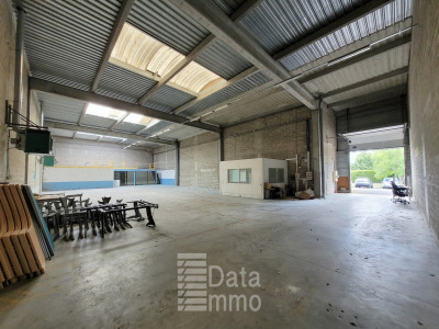Local commercial 620 m²