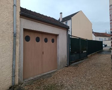 Garage/box a louer