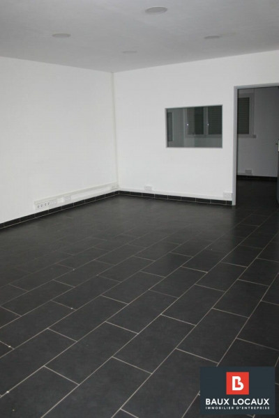 Bureau 115 m²