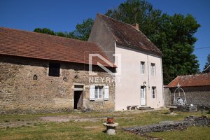 Ensemble de bâtiments sur 1.9 ha