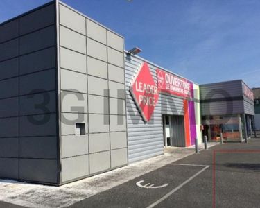 Local commercial 1 052 m²
