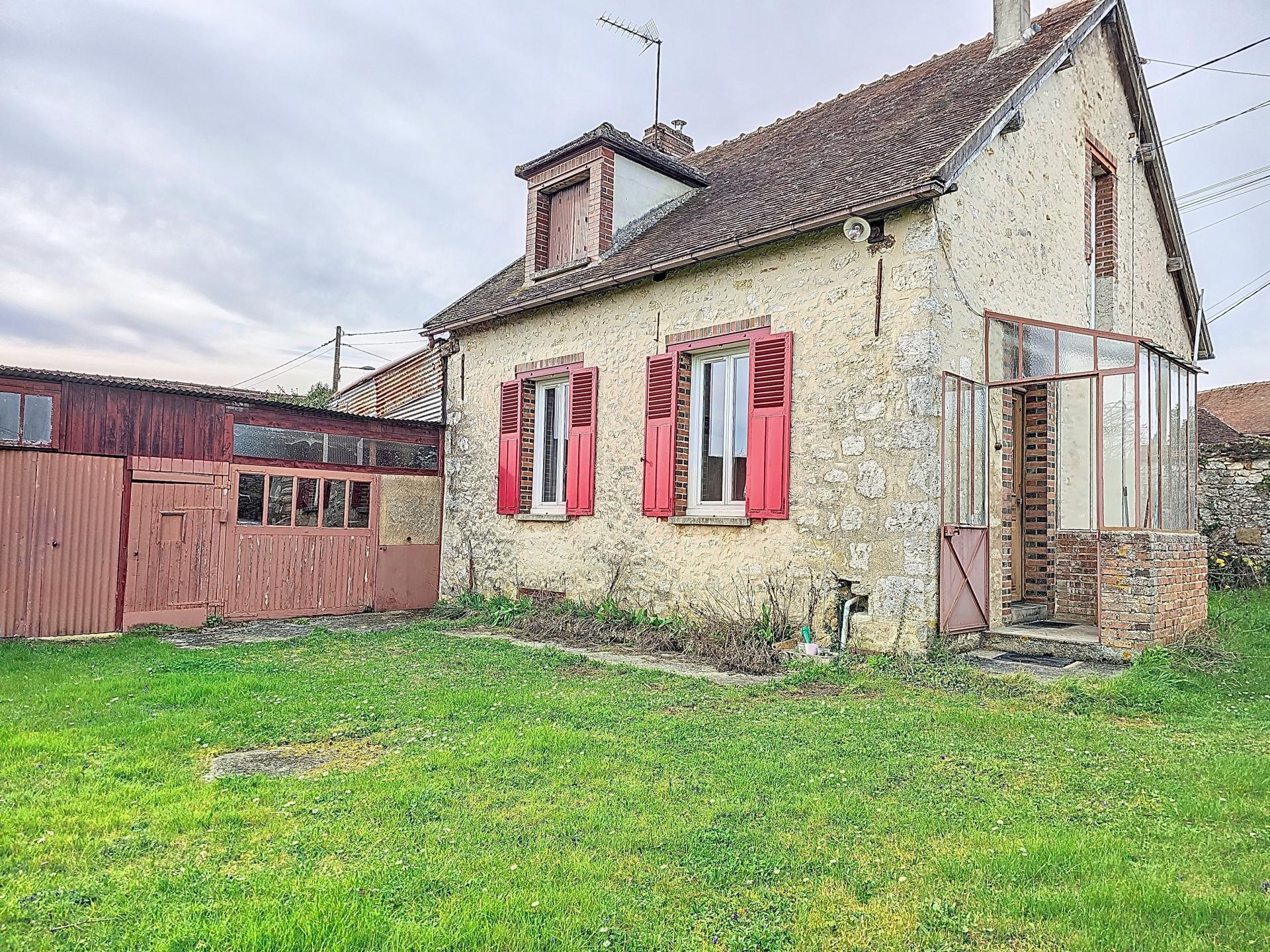 Maison 4 pièces 78m² avec garage et cave proche Longueville