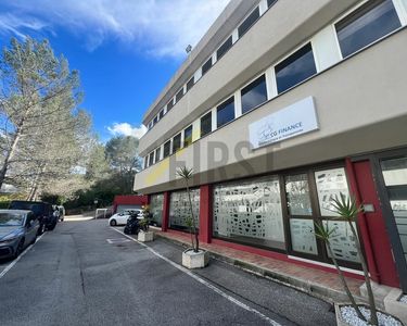 Immobilier professionnel Vente Valbonne  213m² 626220€