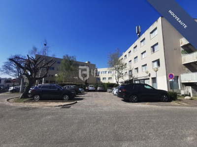 Immobilier professionnel Vente Saint-Médard-en-Jalles  478m² 718000€