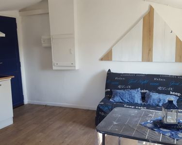 Studio meublé 20 m2 centre ville barjols