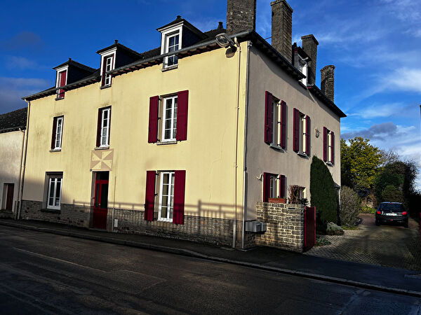 A vendre Maison bourgeoise a MEDREAC, proche de la gare et de l'axe RN12 ( RENNES SAINT BRIEUC)