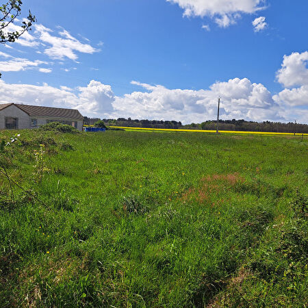 TERRAIN A BATIR SAINT JEAN DE LA MOTTE