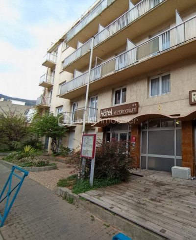 Local commercial 3800 m²