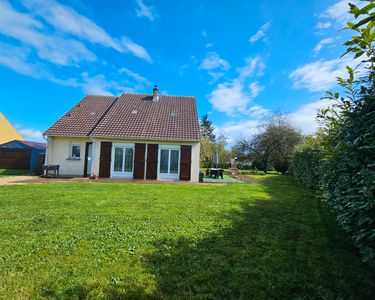 Maison calme dans bourg avec commerce et école à 45 min de Marne la vallée