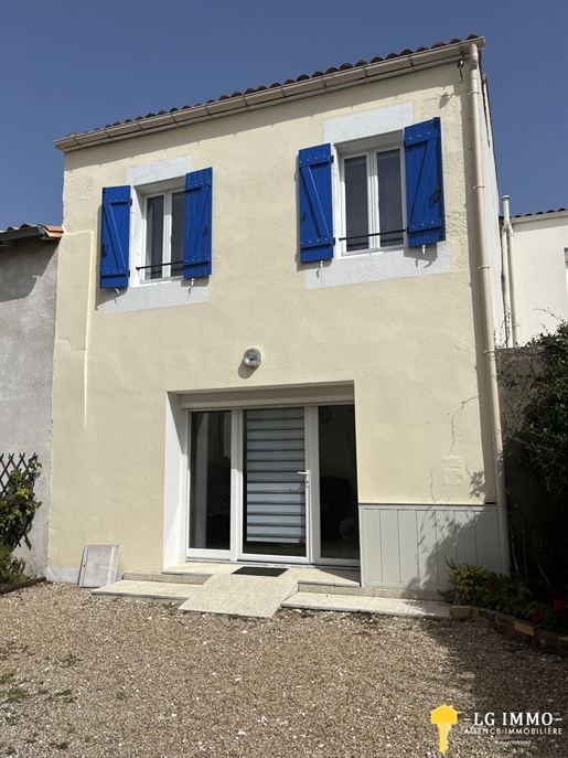 Maison de centre à Mortagne-sur-Gironde de 101 m2, 3 ch