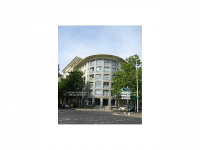 Immobilier professionnel Location Montpellier  212m² 3092€