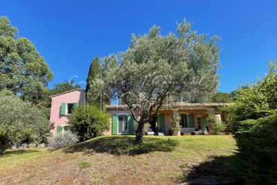 Maison dans la campagne de la Garde Freinet 