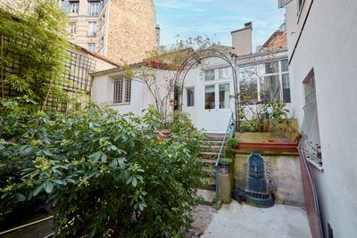 Vends Maison avec jardin - Paris X - Rue du Faubourg Poissonnière