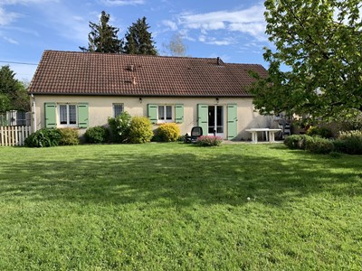 Maison de plain-pied, 3 chambres, écoles sur place 