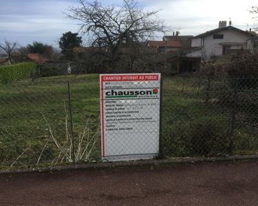 Exceptionnel Terrain a batir plat a FLEURIEUX SUR L'ARBRESLE 847 m2