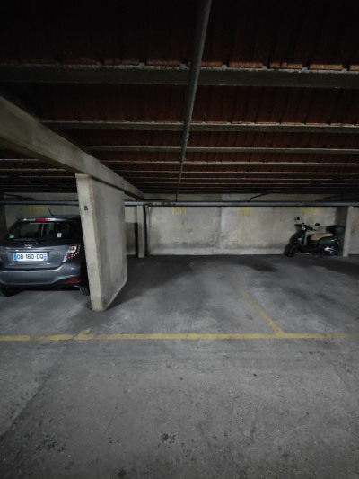 Parking - Garage Location Paris 13e Arrondissement  12m² 110€