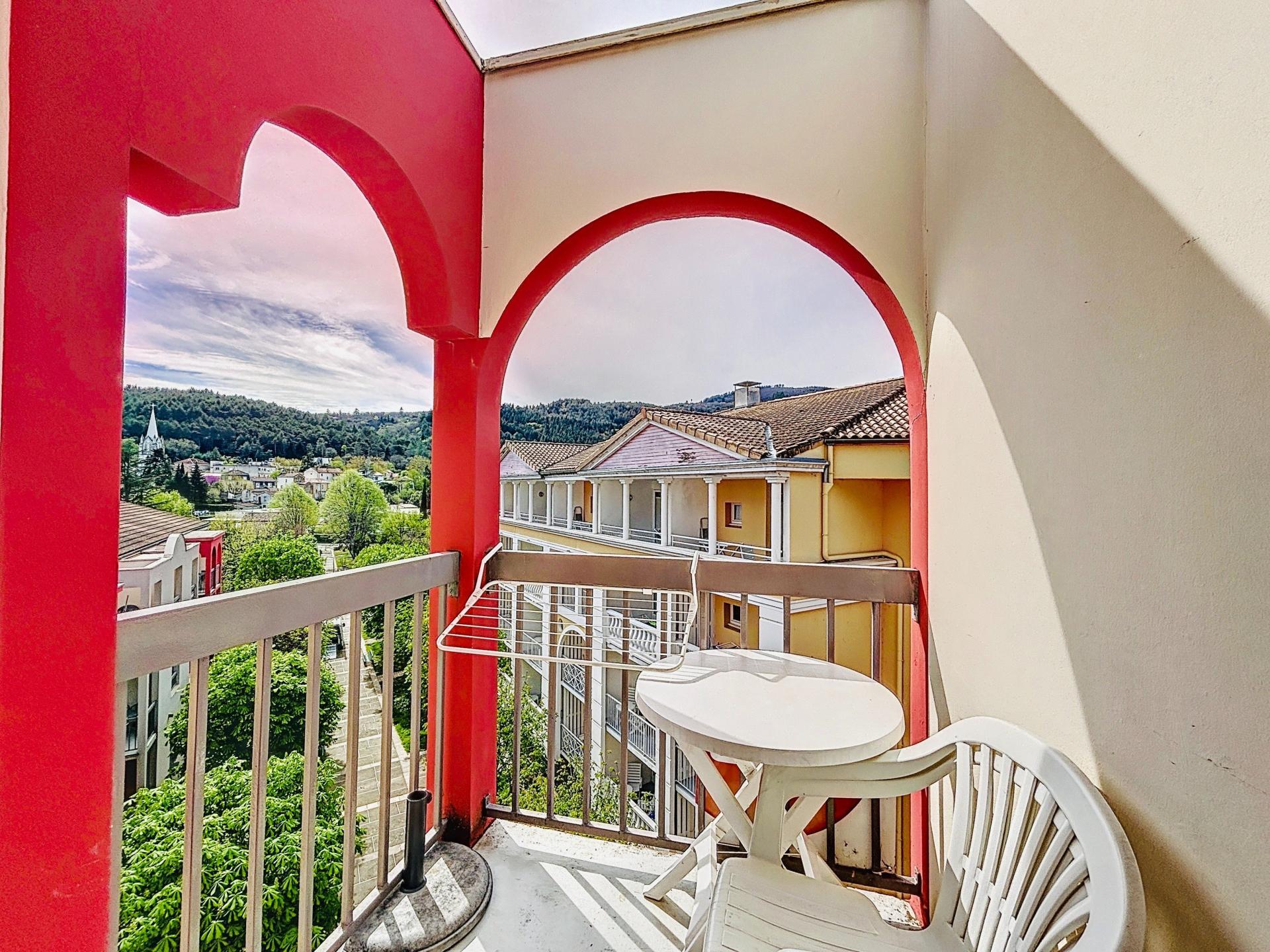 Studio meublé avec balcon