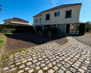 Belle maison familiale à Bellerive-sur-Allier