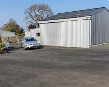 Bureau et Hangar entrepôt