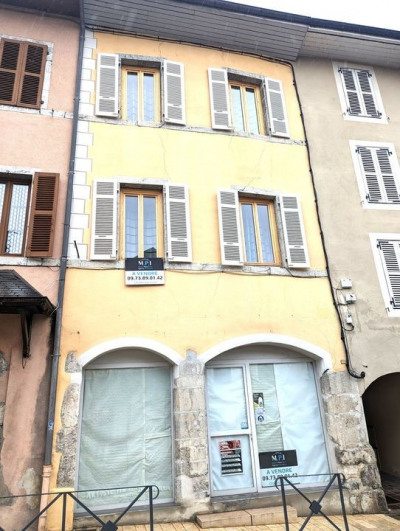 Maison 5 pièces 264 m²