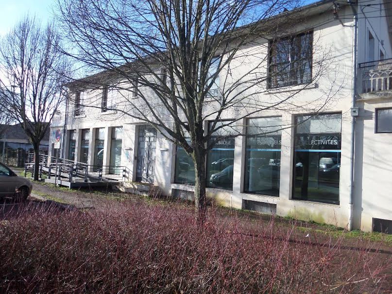 Immobilier professionnel Location La Charité-sur-Loire  200m² 990€