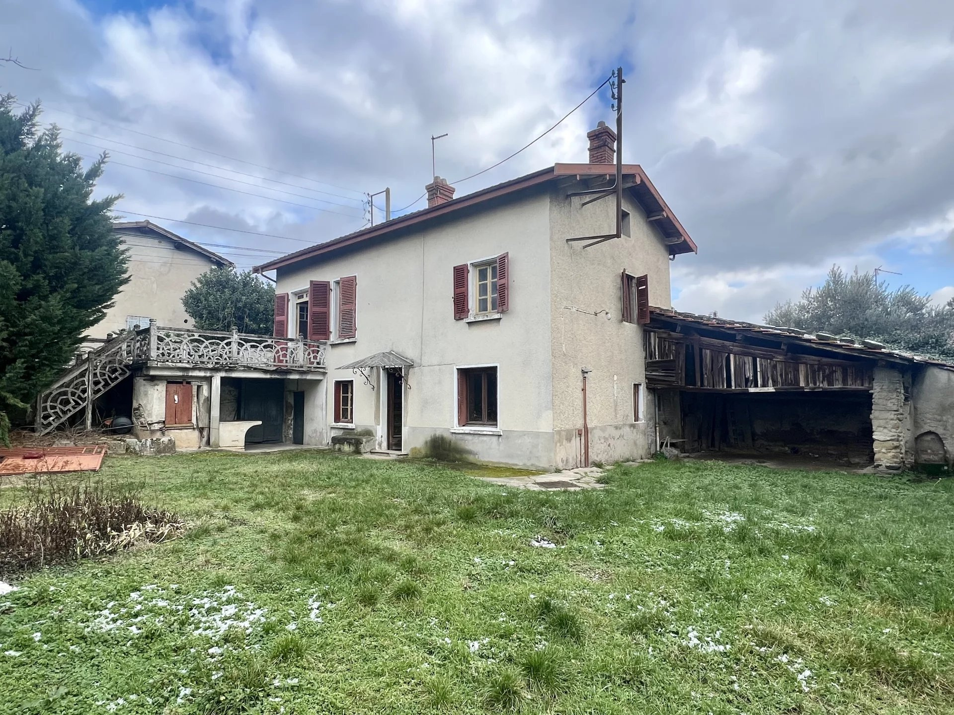 TERNAY CENTRE VILLAGE MAISON 155m2 A RENOVER SUR TERRAIN DE 