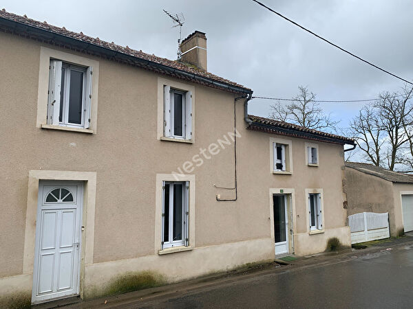 Maison dans le centre Chiche de plus de 100m2 avec 3 chambre et terrain