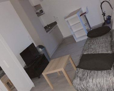 Studio loué et meublé de 26m² avec terrasse et place de parking privative