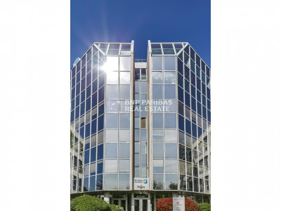 Bureaux 6 pièces 726 m²