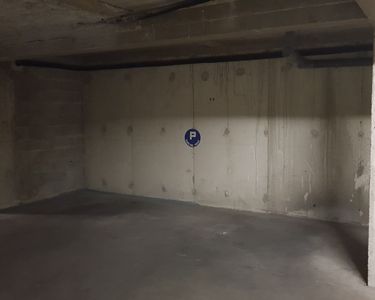 Parking - Garage Location Marseille 11e Arrondissement   80€