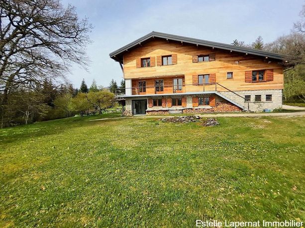 Chalet 12 pièces 373 m²